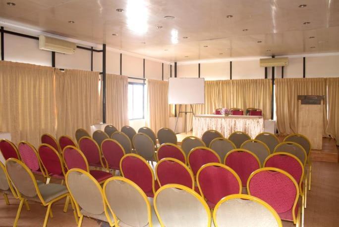 KochiKarthika Residencyアパートメント エクステリア 写真